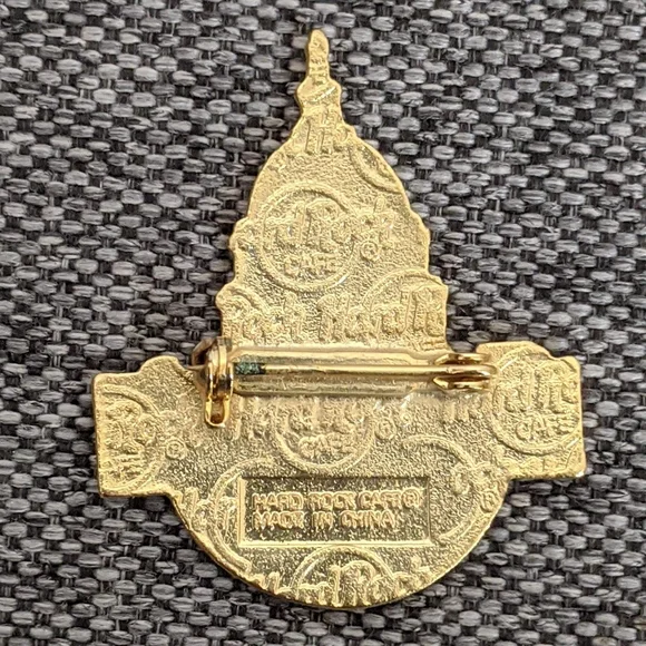 Vintage Hard Rock Cafe Souvenir Pin Washington, D.C. - Picture 2 of 4
